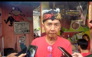 Piyono Ketua RT 02 RW 02 Kampung Pecinan Tambak Bayan