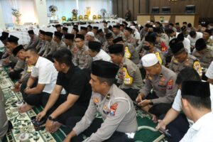 Jajaran Kepolisian Polres Gresik ikuti Buka Puasa Bersama