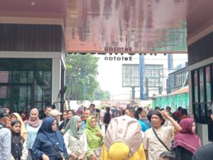 Pengunjung KBS Pada Hari Libur Minggu 20 April 2025
