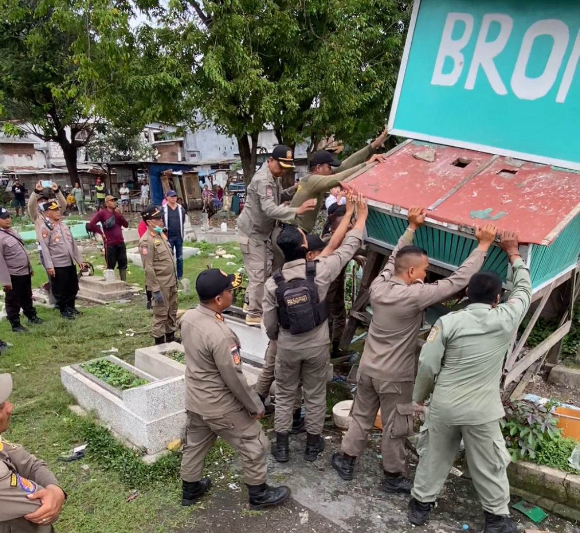 Antisipasi Praktek Perjudian, 3 Pilar Simokerto Tertibkan Bekupon Burung Merpati