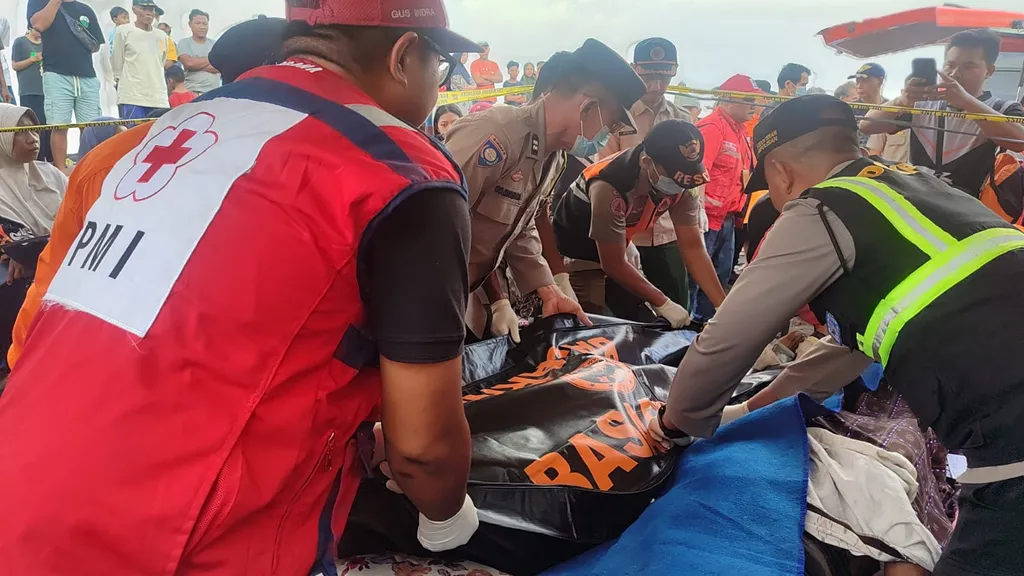 Tenggelamnya KMP Tunu Pratama Jaya di Selat Bali Menambah Panjang Daftar Kasus Kapal