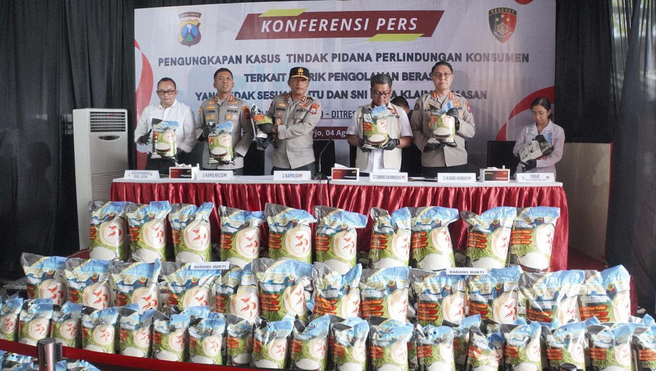 Polresta Sidoarjo Bongkar Praktik Oplosan Beras di Kecamatan Krembung