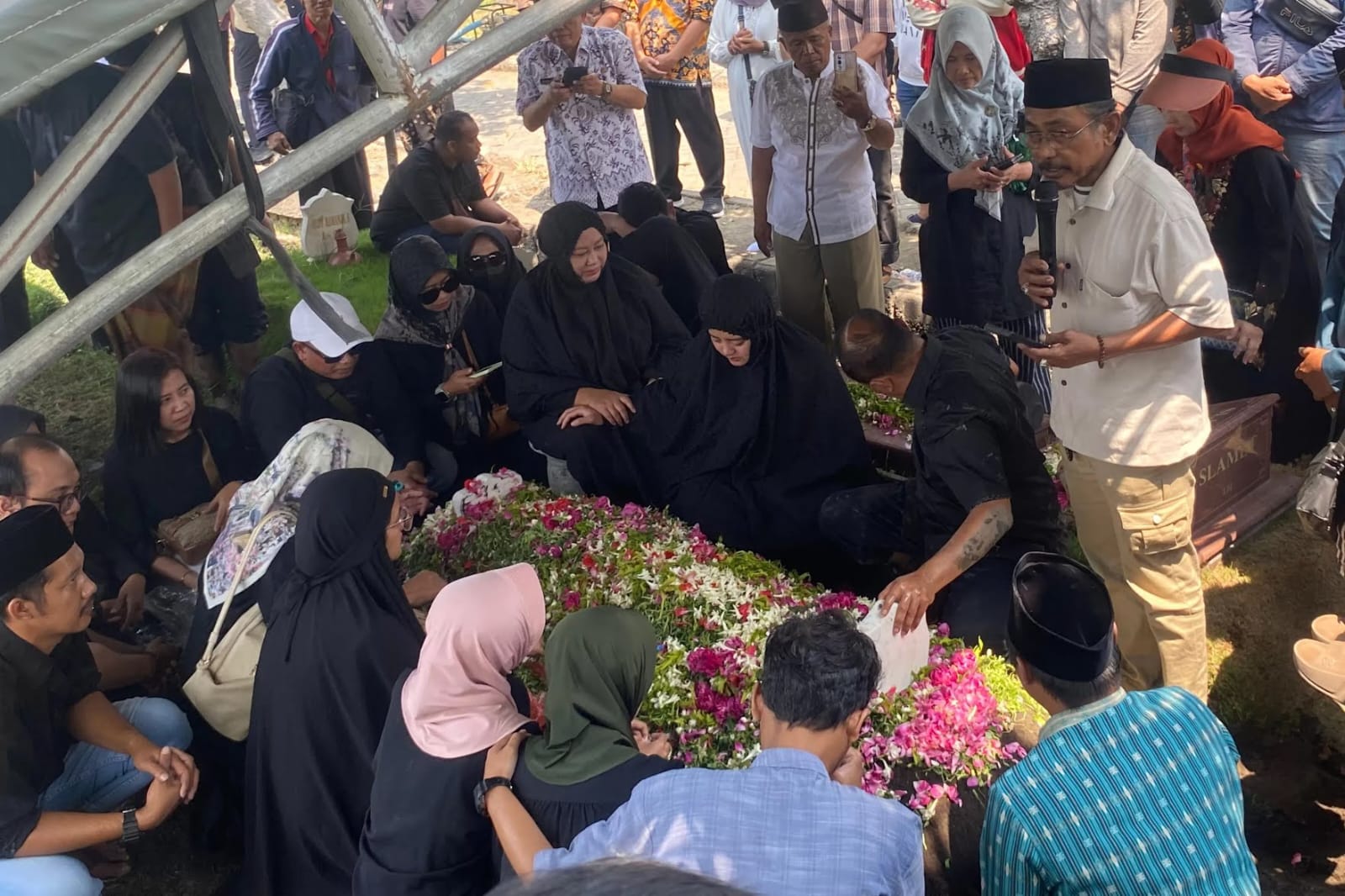 Kabar Duka : Ibunda Wakil Wali Kota Surabaya Armuji Meninggal Dunia