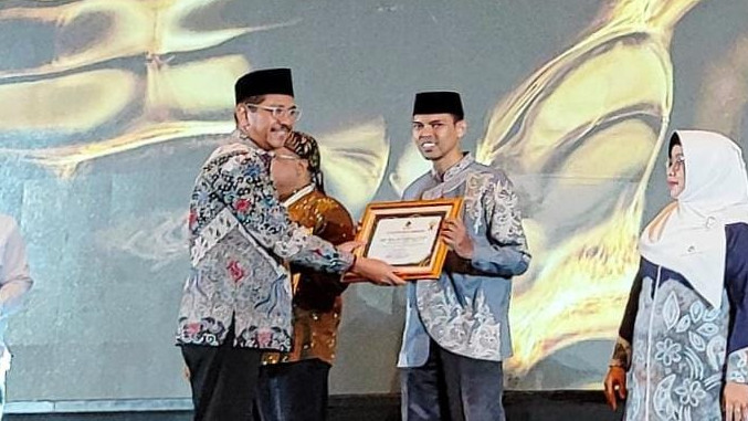 Penyuluh Agama Asal Karawang Bangun Ekonomi Umat dari Tambak dan Garam