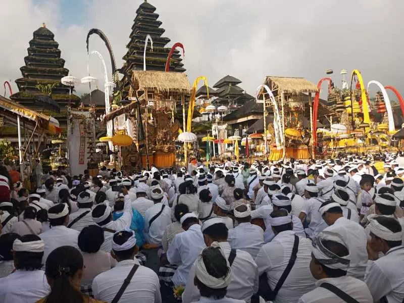 Perainan & Ala Ayuning Dewasa