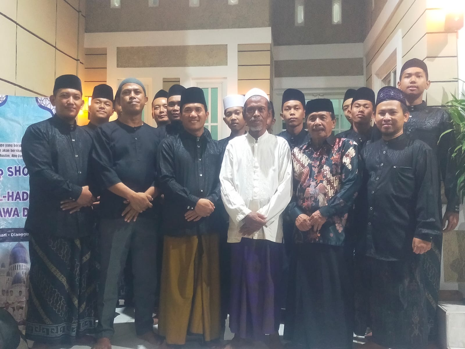 Sholawat Rutin Djawa Dwipa Penuhi Malam dengan Suasana Khidmat dan Tausiyah Bermakna