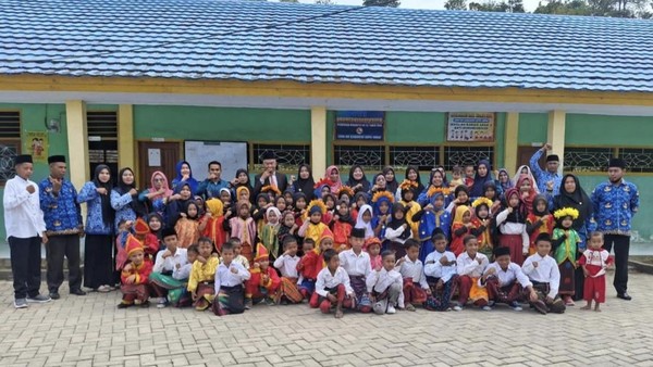 Sekolah di Pinggiran Kota Bima Belum Tersentuh Program MBG