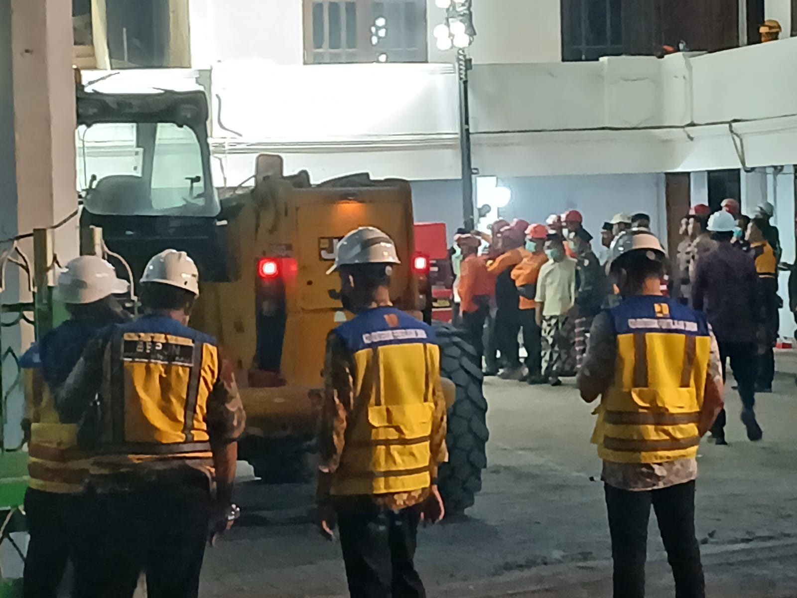 Polda Jatim Ingatkan Warga Tidak Ganggu TKP Reruntuhan Ponpes Al Khoziny