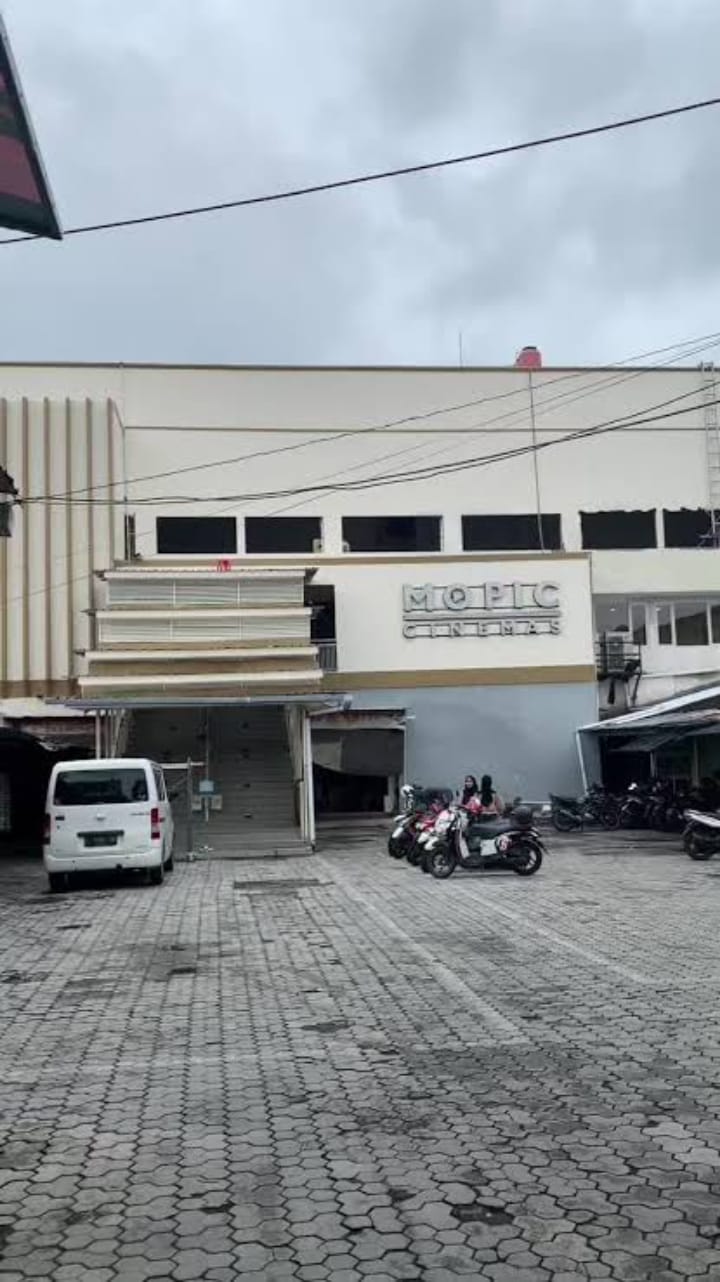 Wali Murid Keluhkan Nonton Bioskop