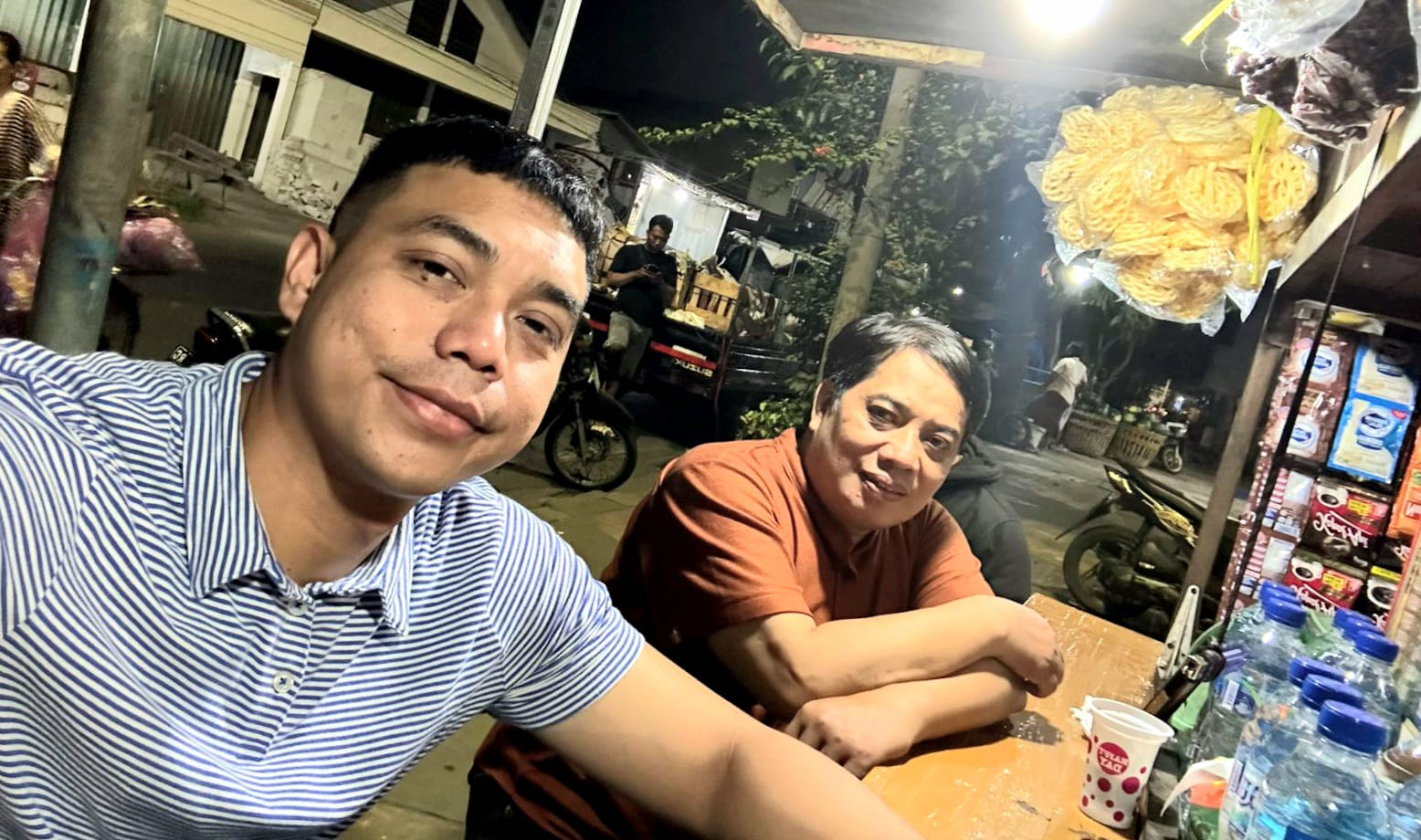 Aturan Perda Jam Operasional Meresahkan Pedagang Buah Tanjung sari Surabaya