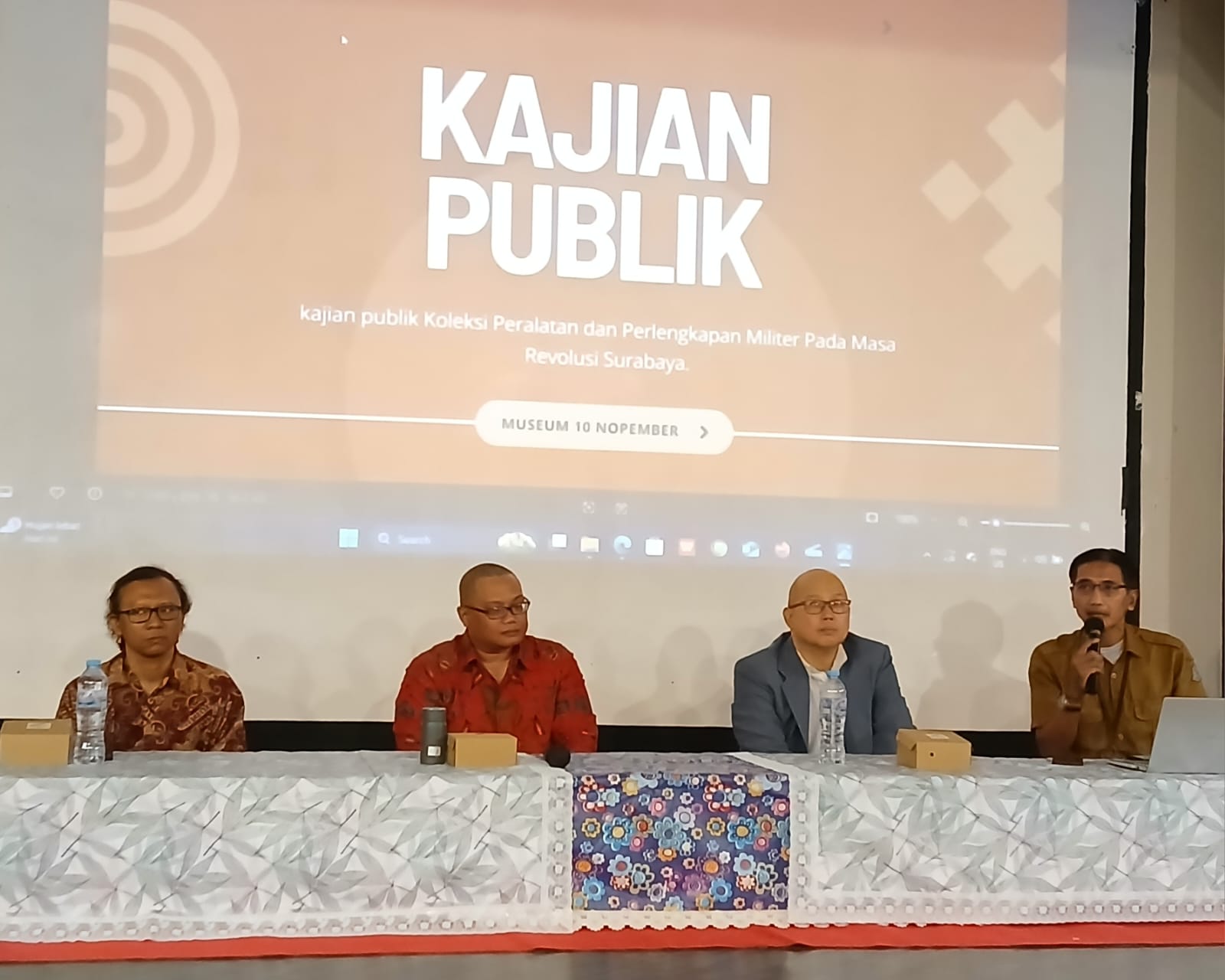 Kajian Publik Koleksi Militer Revolusi Surabaya Dorong Pelestarian Sejarah bagi Generasi Muda