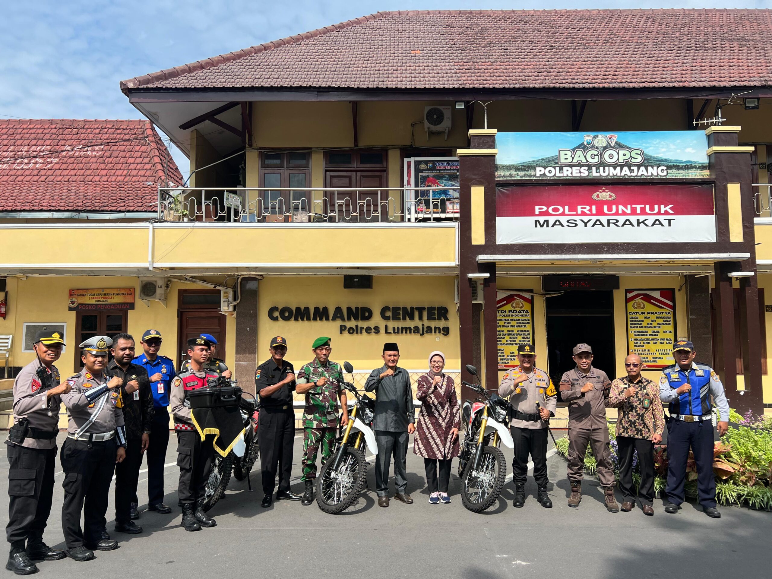 Pemkab Lumajang Bantu Drone Thermal dan Tiga Motor Trail ke Polres