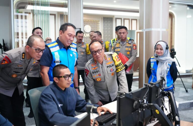 Wakapolri Pantau Arus Balik Nataru di Command Center Tol Jasa Marga Jatiasih