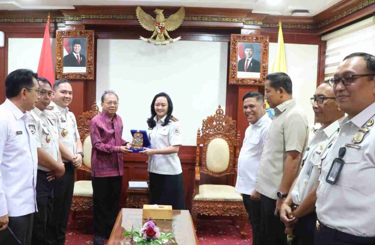 Koster Dorong Sinergi Pemprov Bali dan Imigrasi Perkuat Pengawasan WNA