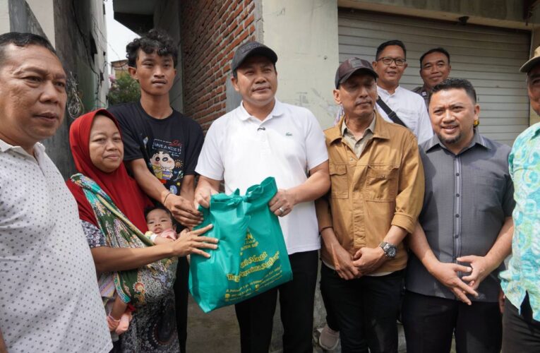 Pemkab Sidoarjo dan Baznas Teruskan Program Renovasi RTLH, Bupati Subandi Serahkan Bantuan di Gedangan