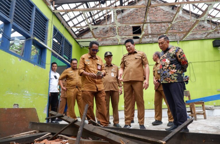 Bupati Sidoarjo Sidak SMPN 1 Gedangan, Perbaikan Atap Ambruk Segera Dipercepat