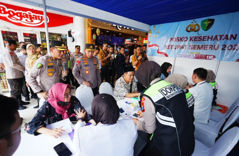 Kapolri Tinjau Stasiun Surabaya Gubeng