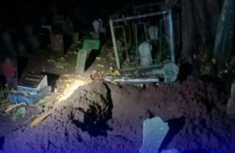 Dugaan Pembongkaran Makam di Bojonegoro Gegerkan Warga, Pelaku Kabur Saat Dipergoki