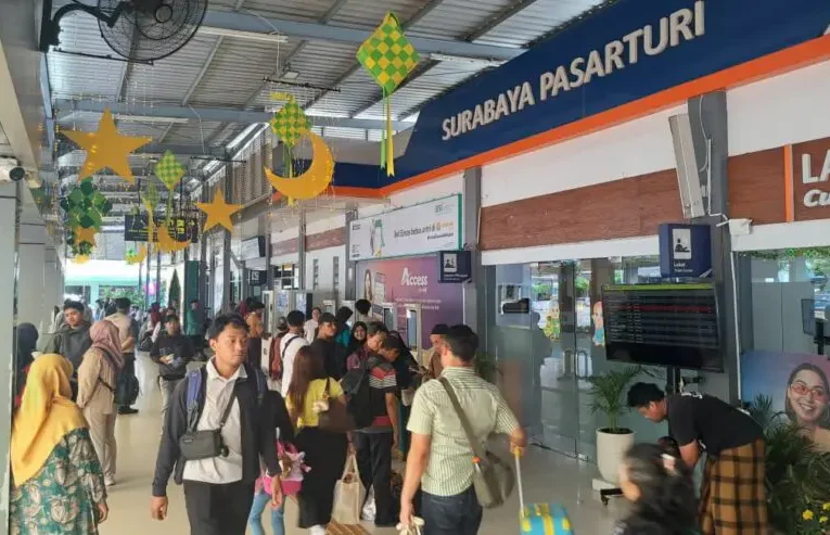 Arus Balik Lebaran 2026 Membludak, 48 Ribu Penumpang Padati Stasiun KAI Daop 8 Surabaya di H+5