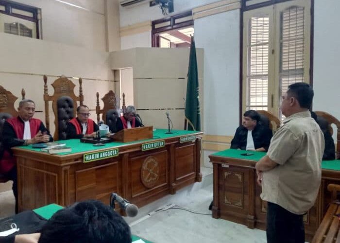 Vonis Mantan Kadishub Siantar Diperberat Jadi Empat Tahun Penjara