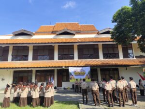 peserta mengikuti berbagai rangkaian acara yang dirancang edukatif dan aplikatif