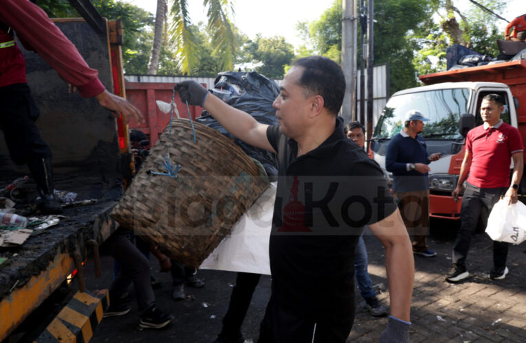 Sidak TPS, Eri Cahyadi Tegaskan Aturan Ketat Pengelolaan Sampah di Surabaya