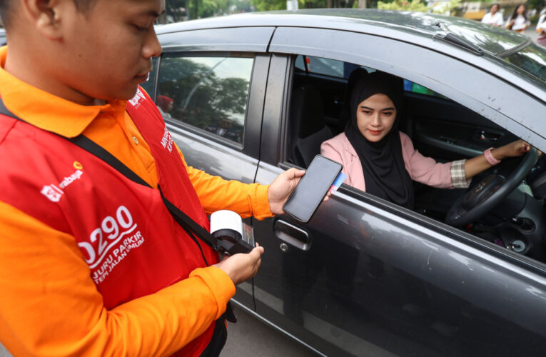 Surabaya Terapkan Parkir Non-Tunai, Armuji Ajak Warga Dukung Digitalisasi
