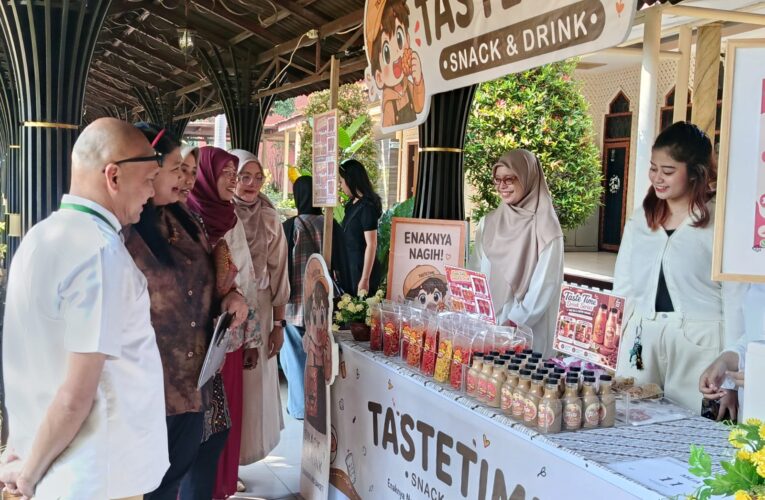 FEB UWKS Business Day 2026: Mahasiswa Asah Jiwa Entrepreneur Melalui Bazar Kreatif