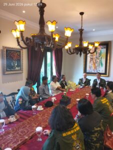 , H. Isfan Fajar Satrio juga menggelar silaturahmi bersama Keluarga Besar TNI (KBT) di Resto Nine, Surabaya