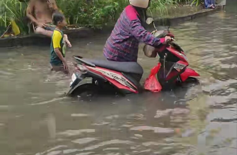 Hujan Deras dan Pasang Laut Picu Banjir di Surabaya, Warga Diminta Waspada Cuaca Ekstrem