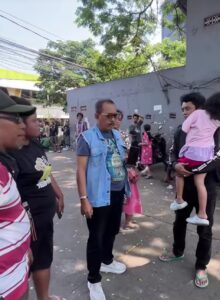 Sunardi ayah DA saat di temui Wakil Walikota Surabaya Armuji