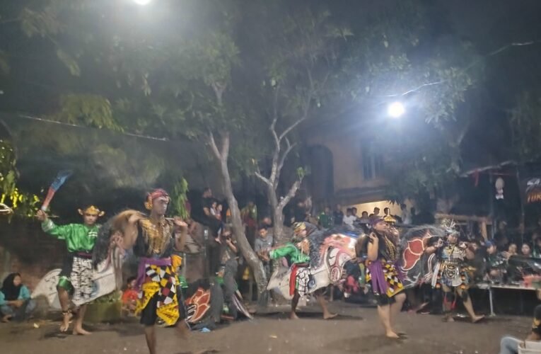 Sambut Hari Pahlawan, RW 03 Desa Buncitan Angkat Tradisi Jaranan sebagai Warisan Budaya