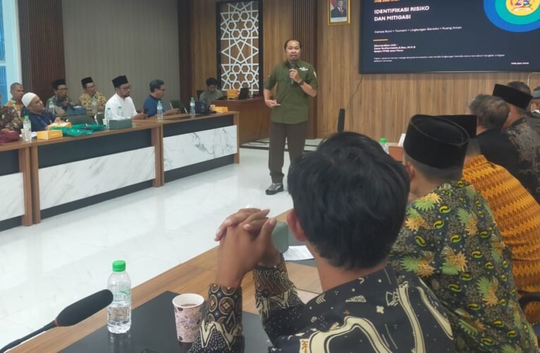 Mbah Darmo Berbagi Ilmu Mitigasi Bencana Kepada Takmir Masjid