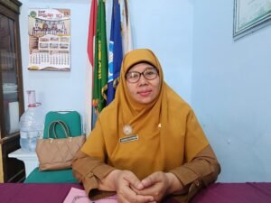 Khusnul Khotimah, S.Pd., Kepala SDN Kedensari 2 saat di temui Siagakota.net, (26/10/2026).